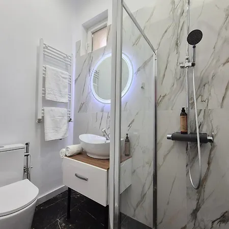 Central Inn Brasov ゲストハウス ブラショフ