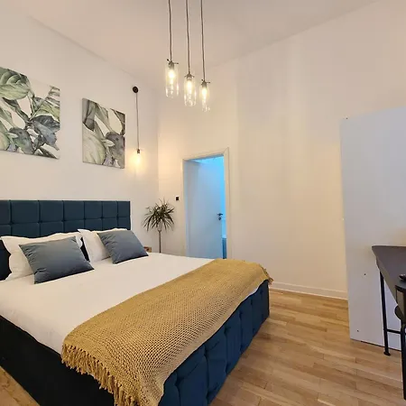 Central Inn Brasov ゲストハウス *