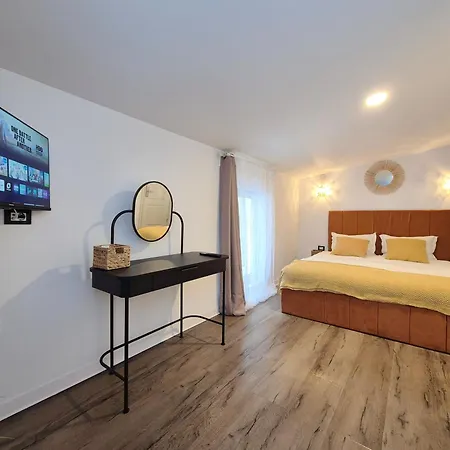 ゲストハウス Central Inn Brasov ブラショフ