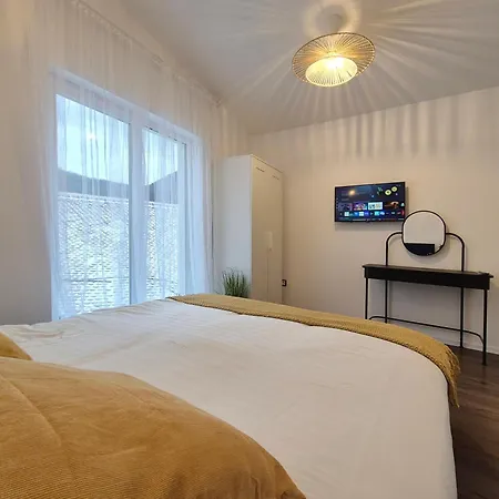 Central Inn Brasov * ブラショフ