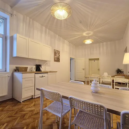 ゲストハウス Central Inn Brasov